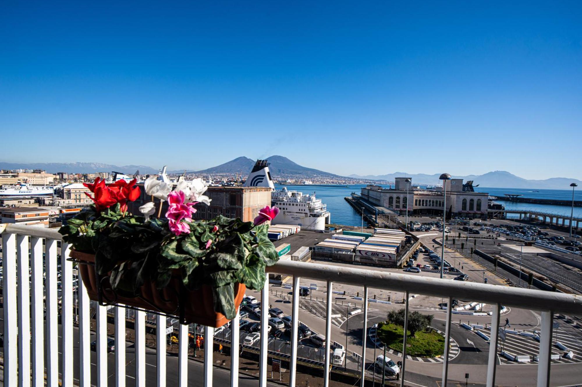 Skyhouse Beverello Naples Exterior photo